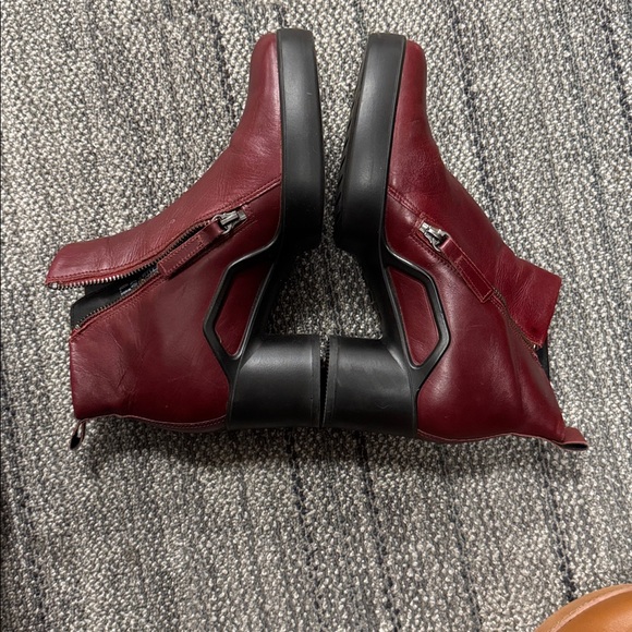 Ecco Womens Shape Sculpted Motion 35 Platform Leather Boots US 9/9.5 EU 40 Red - Picture 3 of 4